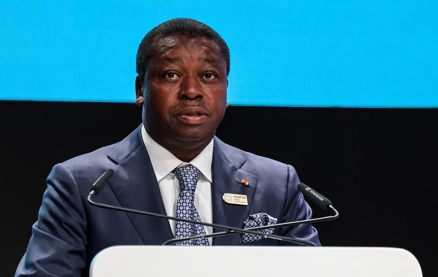 AblodeGbadja1's tweet photo. TOGO-Pendant que le peuple togolais s’enfonce dans la pauvreté, que le chômage et la vie chère étranglent les familles, @FEGnassingbe court de sommet en sommet. Quelle contribution constructive le Togo peut-il apporter au sommet Russie-Afrique?

Mais concrètement, qu’y gagnent les Togolais ? Des emplois ? Des investissements ? Une amélioration de leurs conditions de vie ? Rien de tangible pour le peuple !