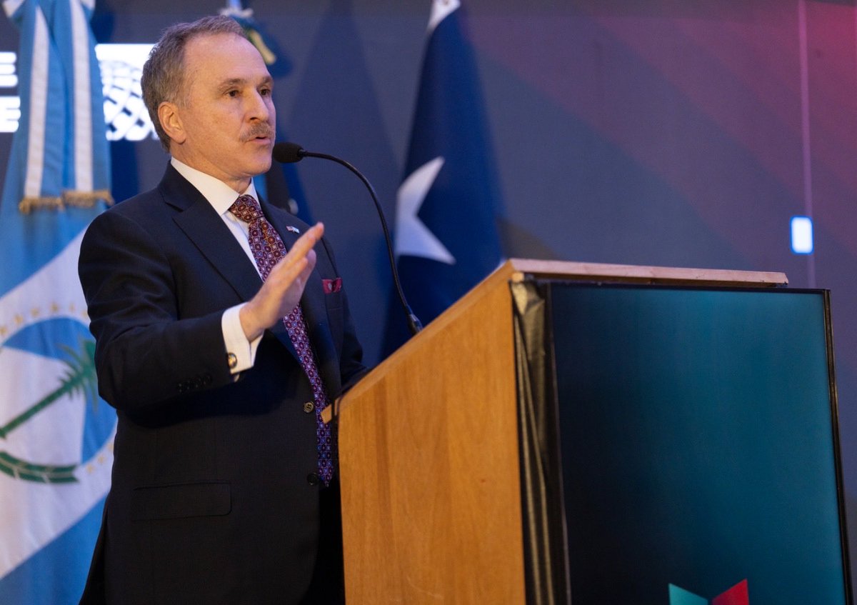 Embajador Peter Lamelas on X