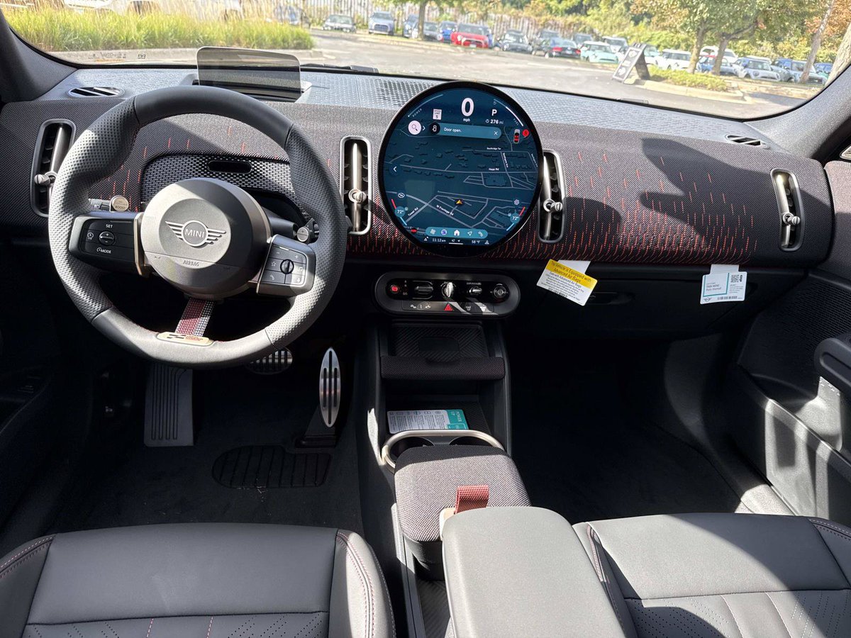 MINIofGlencoe's tweet photo. Silver, ALL4 and a lot of personality. The 2027 MINI Countryman ALL4 at MINI of Glencoe has a head-up display, a power moonroof and navigation.

Stock No. G27071
https://t.co/SHppakFuAy | (847) 998-5200

#MINI #MINICountryman #Glencoe #MINIGlencoe #NewCarDay https://t.co/mA5REu7bkn
