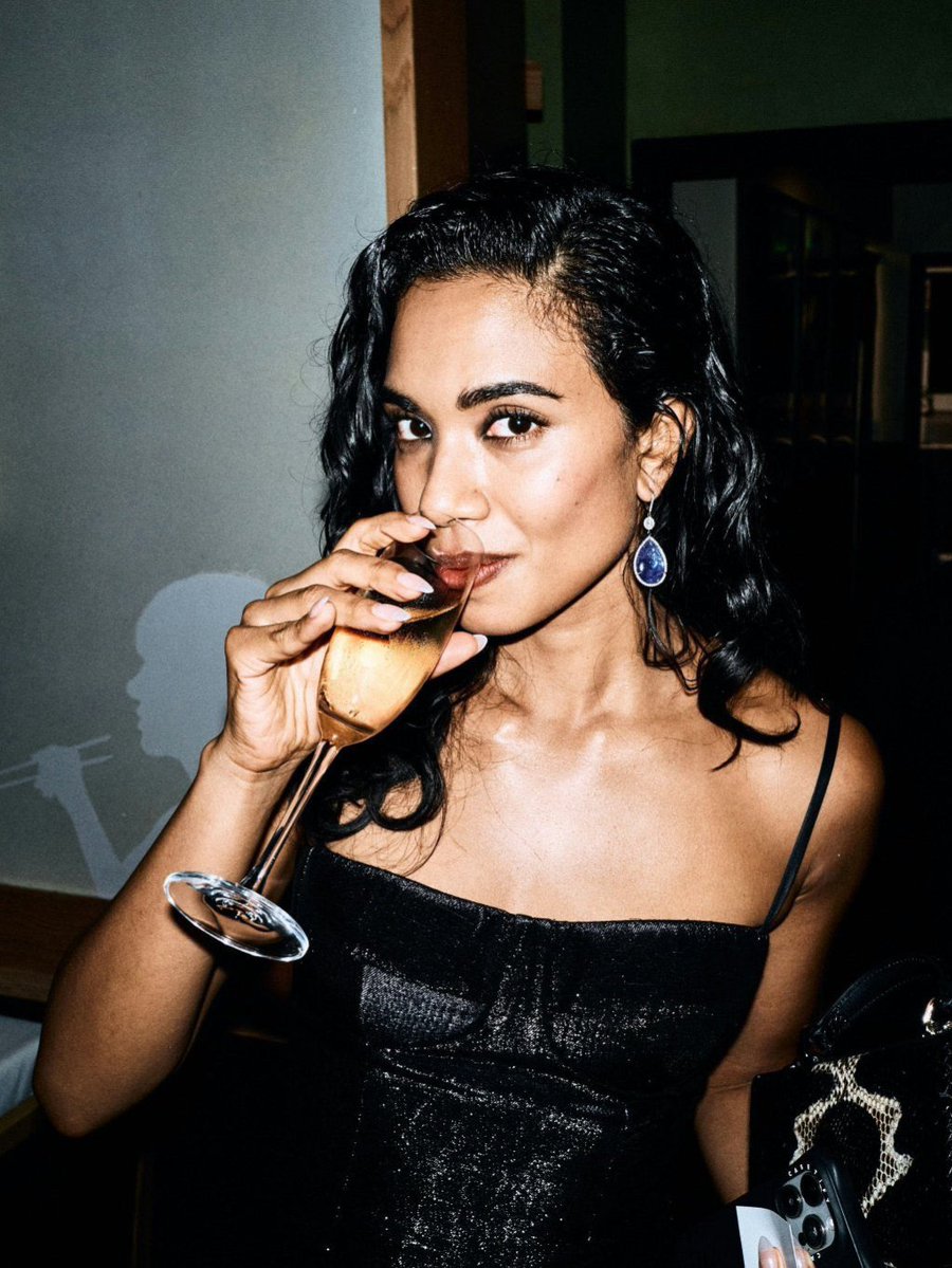 has_lff's tweet photo. The Sexiest Woman Alive https://t.co/uWa5jEnmpw