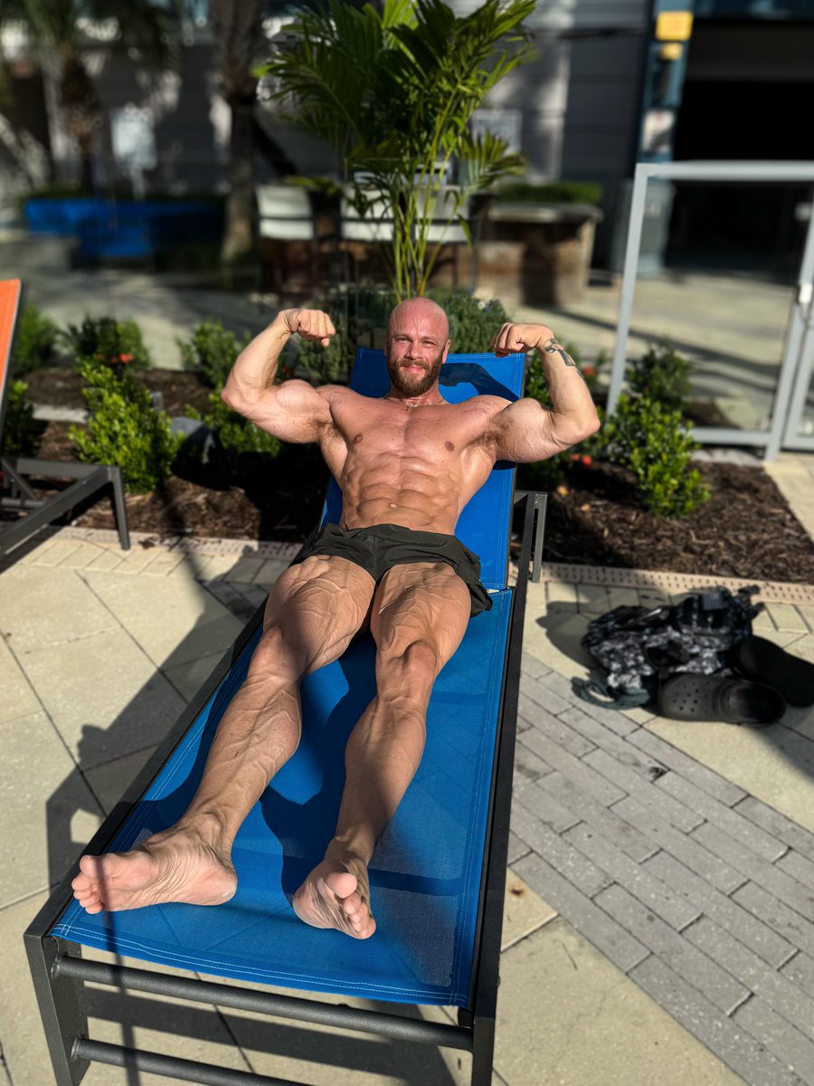 KINGTYLER90's tweet photo. DM me with your most humiliating fantasy with findom - I’ll post it anonymously for everyone to laugh at 😏 

Go on loser - we’re waiting 😆 https://t.co/bADZ5pM1n9