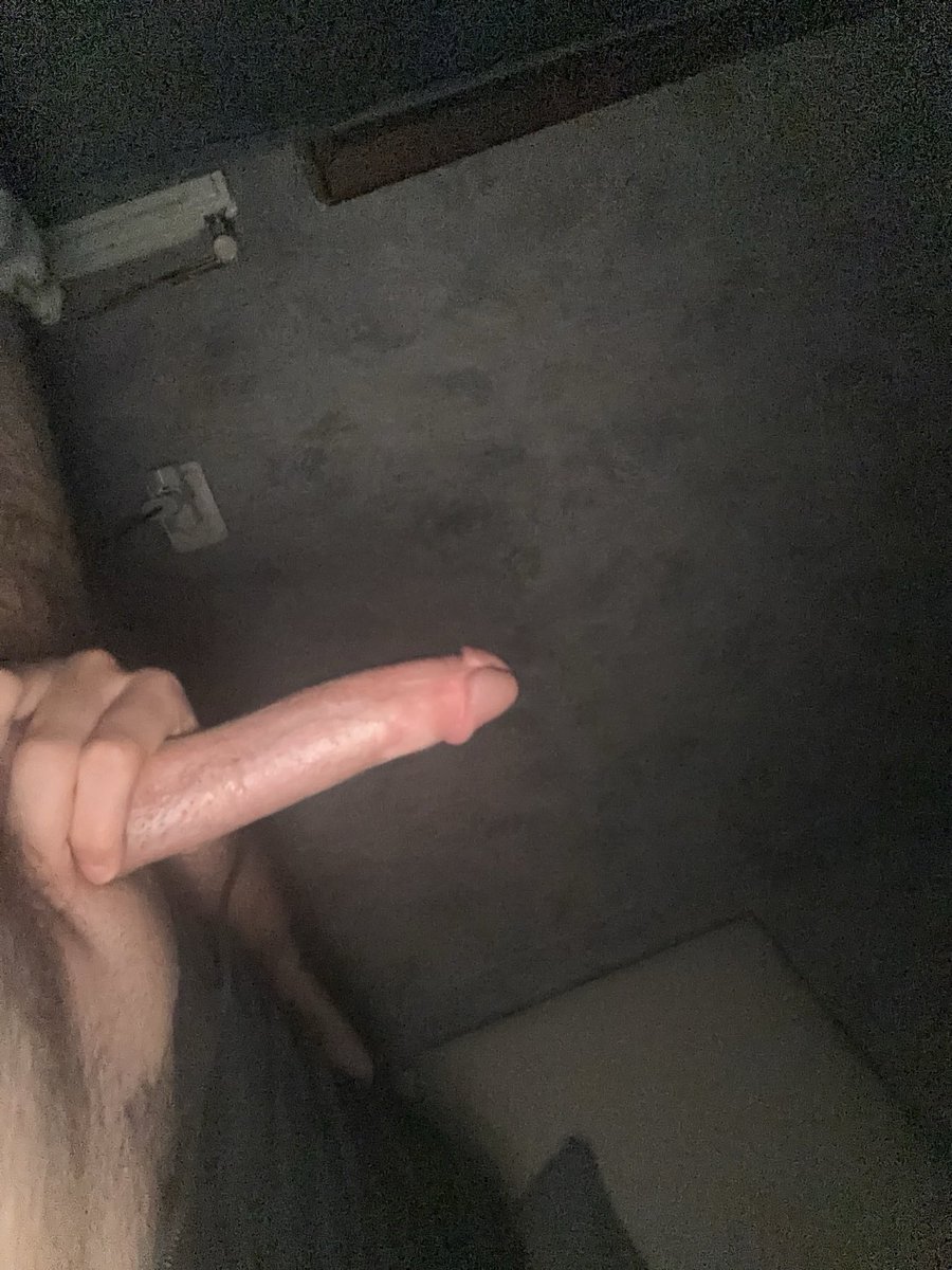 omar007_z's tweet photo. introo i guess!!

-18 m
-195 (6’5 i think idk)
-syrian romanian
-8 girthy inches :p
like n rt for moots
#nsfwtwt
#moothunt https://t.co/Yzi2hAtRxr