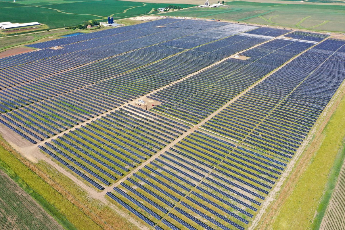 wmungadi's tweet photo. @NUYW_001 Uganda has the sun, we have entire villages in Iowa on Solar power,Uganda has oil we have entire villages in Iowa on gas, alternative energy must be exploited by government. Stop cutting trees.  Sounds like heaven not so? https://t.co/zIqXCA6TF2