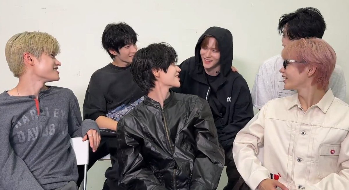 rightnseok's tweet photo. https://t.co/VAoWeOchv5
