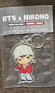 aleskahtl's tweet photo. hirono bts keyring devir 
Taehyung Jungkook keyring tanesi: 160 
tae pc+sticker set: 75
(Tae keyring ve pc seti beraber devrediyorum)
@btssatisdevir @btssatisbangtan @btssatistakasrt @bangtansatis https://t.co/q8tn4FobEq