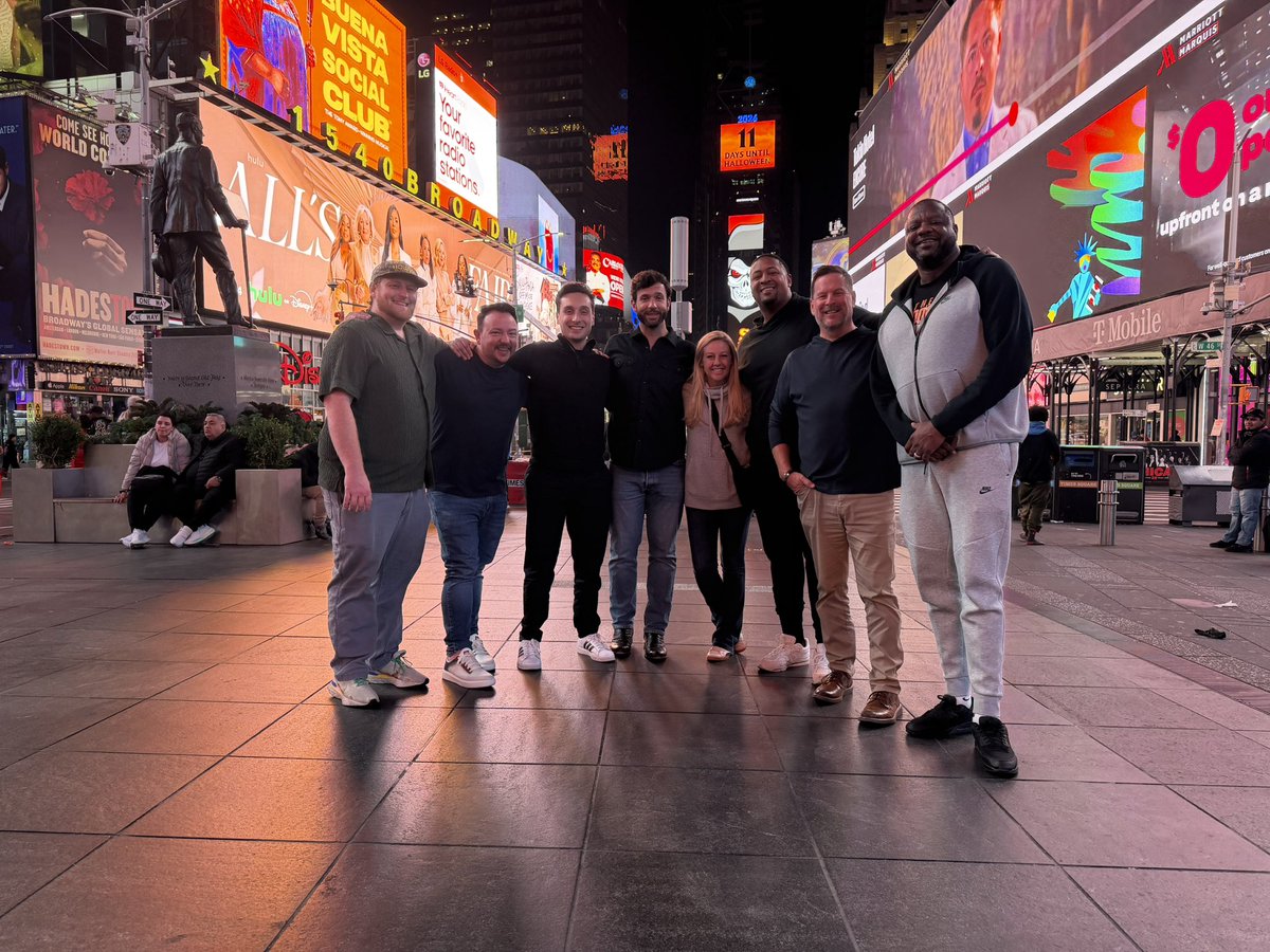 DawnDavenportTN's tweet photo. SQUAD!!!! @1045TheZone taking over New York for the Marconi Awards!!! @brentdougherty @RamonFoster @will_boling @TheRonSlay @BuckReising @Robby_Walsh @TheZachLyons https://t.co/w1swDTkCdH