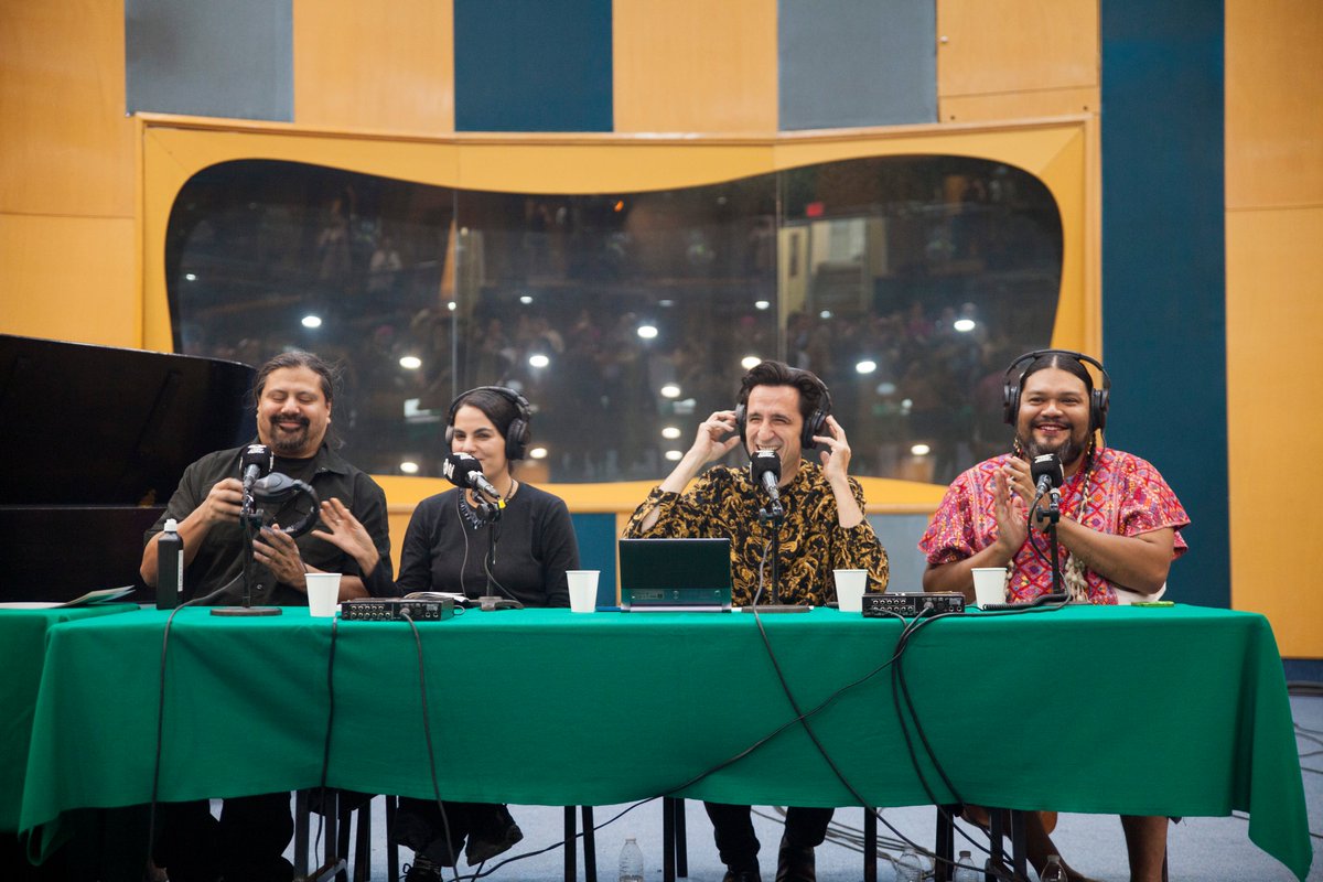 carnecrudaradio's tweet photo. Gracias a la gente que nos acompañó ayer en nuestro primer programa desde Ciudad de México. 

Nos fuimos hasta el @imerhoy con el @ccemx  y las voces y las obras de tres artistas con los que hicimos magia, y hablamos de resistencia y de lo importante de nombrar y nombrarse, de acompañarnos y que la cultura sea una forma de hacer política frente al odio: la escritora Elvira Liceaga, la cantante La Bruja de Texcoco y el muralista Said Dokins.

EL JUEVES EN TODAS LAS PLATAFORMAS: https://t.co/9w8BNbSrQB