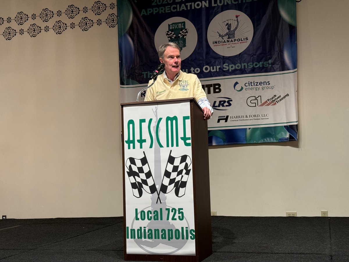 IndyMayorJoe's tweet photo. No matter the season, weather conditions, or time of day, the men and women of @indydpw consistently show up to keep our city moving. That is why I was proud to celebrate their hard work at the annual DPW Employee Appreciation Luncheon. https://t.co/TfLjJMimlz