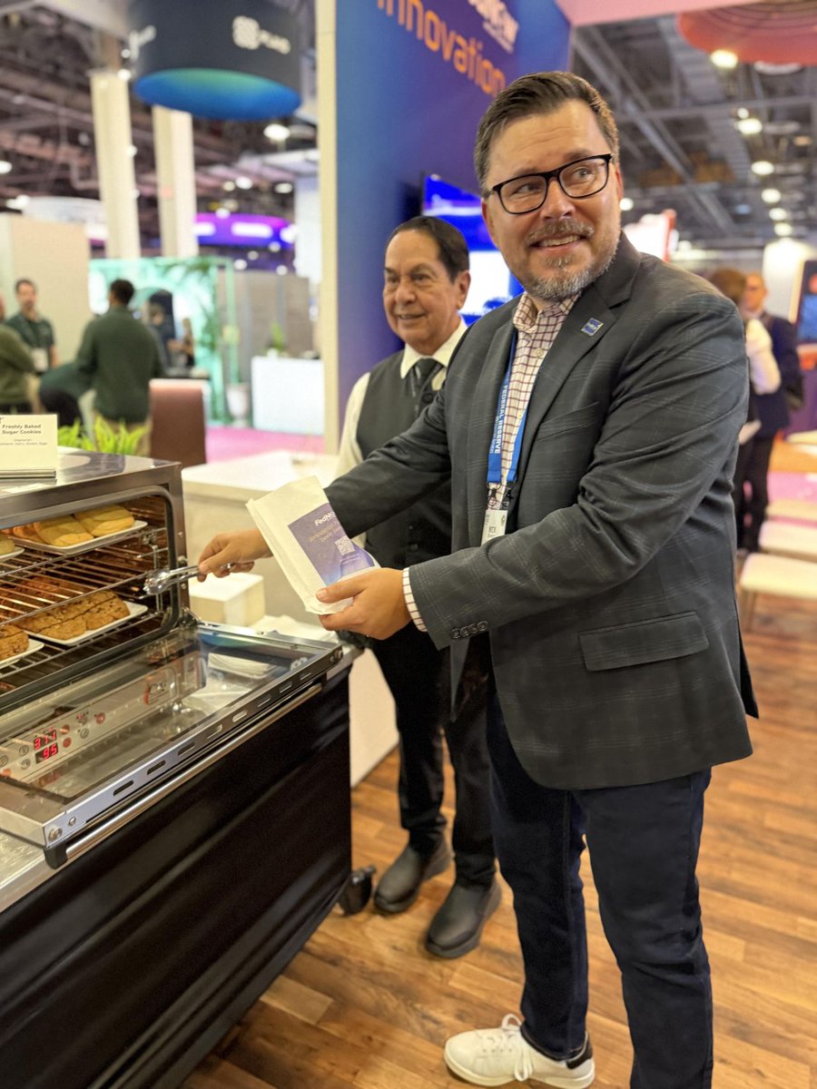 FRBservices's tweet photo. 📍Money20/20 | Booth 20061

The present and future of payments is collaborative, and we're excited to be building it together at #Money2020USA!

Day 2 saw a steady stream of inspiration and activity. The momentum continues today with another full lineup of service providers, fintechs and more showcasing instant payments solutions taking place on the FedNow® network.

And don't forget, warm fresh-baked cookies on site all day. Stop by our booth, we'd love to chat. 🍪