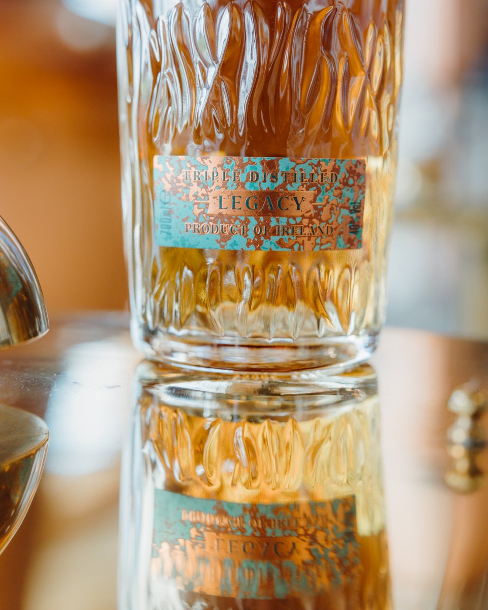 Boanndistillery's tweet photo. Crafted at #BoannDistillery from Irish grain &amp; #BoyneValley well water, Boann Legacy Single Pot Still Irish Whiskey is a tribute to the rich heritage &amp; history of #IrishWhiskey 🥃
Delve deeper at https://t.co/dtYAM31blW
#BoannWhiskey #Whiskey  https://t.co/R6TsCdGujU https://t.co/EleGhoEMMy