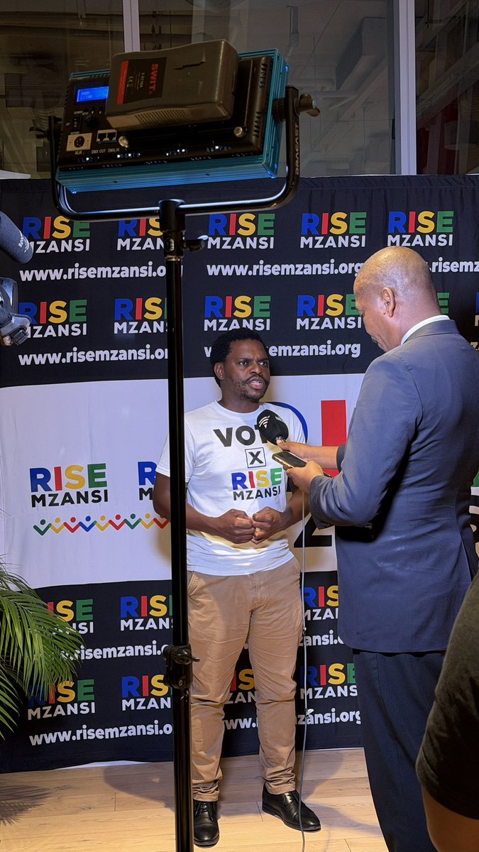 Rise_Mzansi's tweet photo. Our National Leader, Songezo Zibi, and Joburg Mayoral Candidate, Lukhona Mnguni, are currently speaking to the SABC about RISE Mzansiβs Governance Plan for Johannesburg and what it means for the future of our city.
#RISEPlan #RISELGE @SongezoZibi https://t.co/NrUZmRdCmc