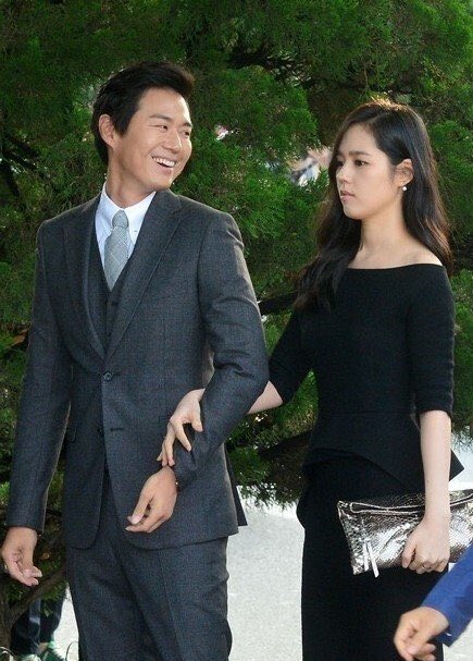 gheeeghj's tweet photo. 정우성 본 한가인짤 같다 https://t.co/hVX7TGElZ6