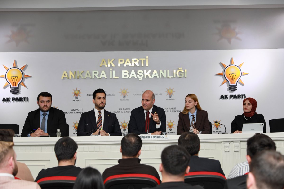 avhalilatasoy's tweet photo. AK Parti Genel Başkan Yardımcımız ve Ankara Milletvekilimiz @DrOmerileri ile  MKYK Üyemiz @YilmazCansin 'ın katılımlarıyla Olağan Yönetim Kurulu Toplantımızı gerçekleştirdik.

Nazik katılımları ve kıymetli katkıları için kendilerine teşekkür ediyor, toplantımızın teşkilatımız ve davamız adına hayırlara vesile olmasını diliyorum.