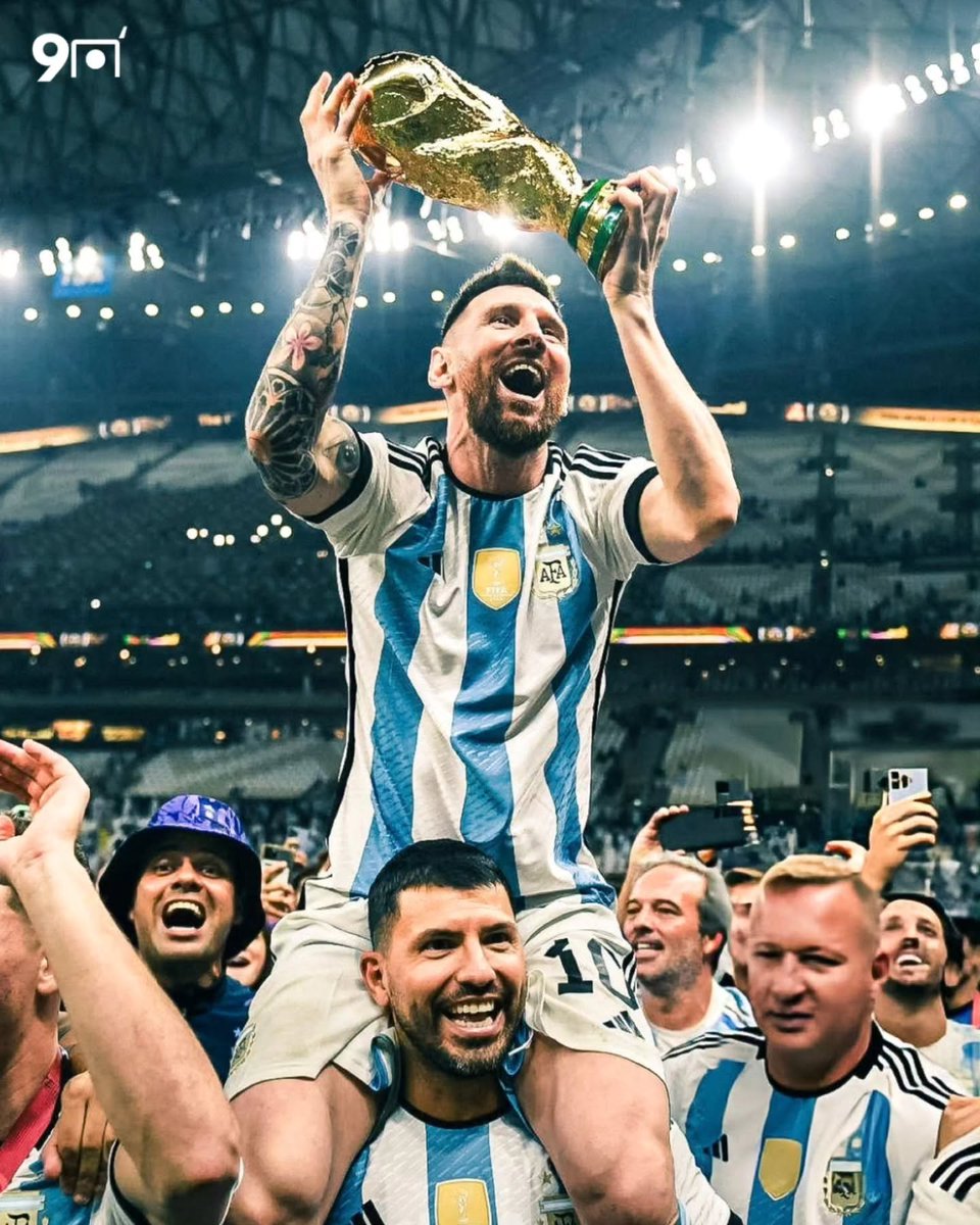 lermapaolawbj's tweet photo. Cristiano and Messi representing their countries. Photo: Getty Images https://t.co/zPAZ1CWs6p