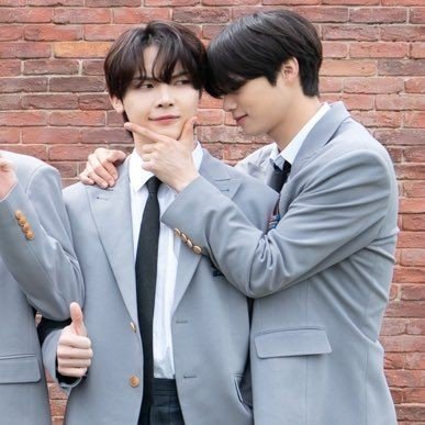 lovelyweno's tweet photo. nico being k's playful silly second son pt.2 a long thread (k birthday special 🥳💗) https://t.co/z3qrg043dH