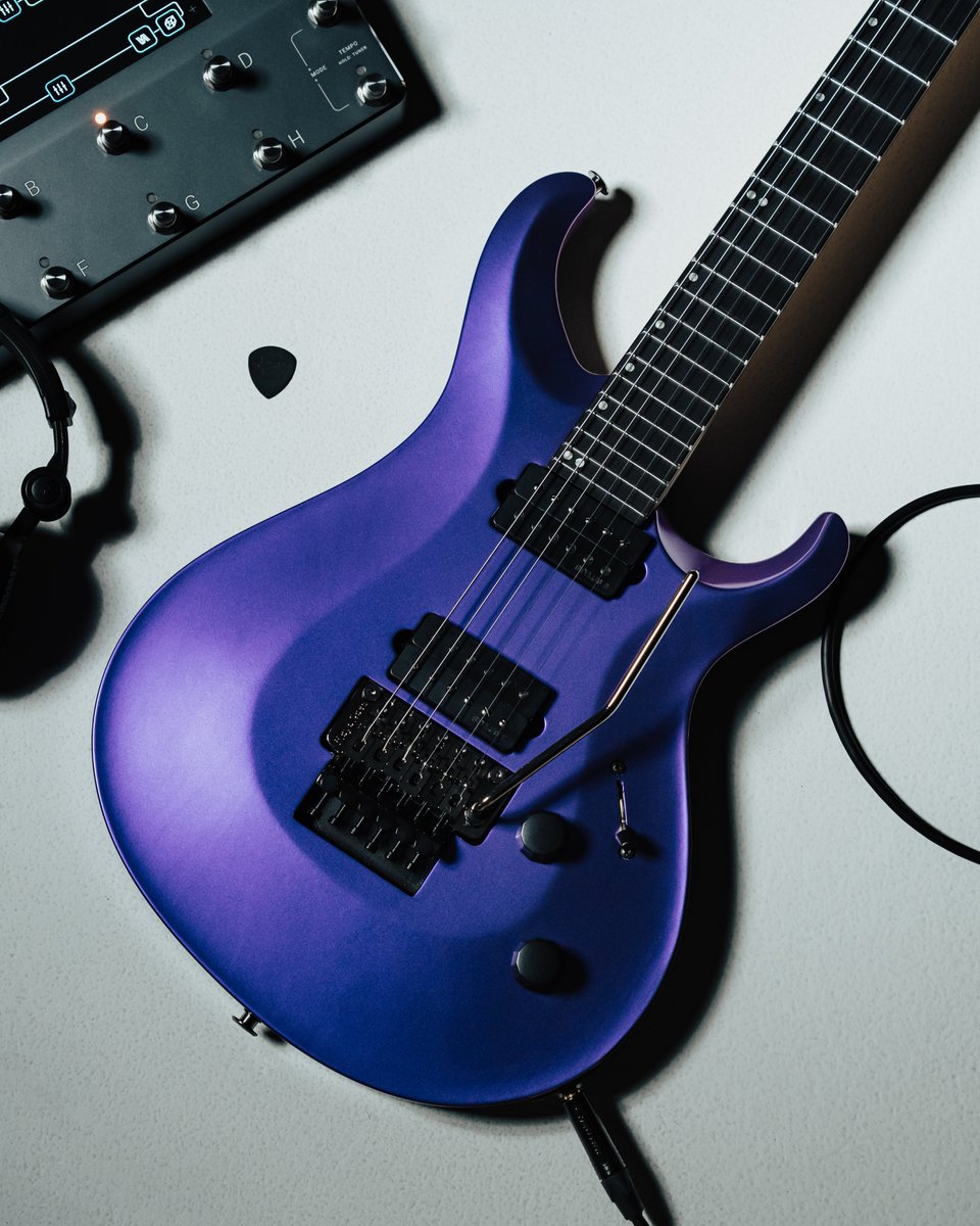 prsguitars's tweet photo. Push your sound to the limit with the PRS Tekton "Floyd." Thanks to its thin contour, and exaggerated scoop this model can handle even the most aggressive performances. https://t.co/bX3BK7j75N