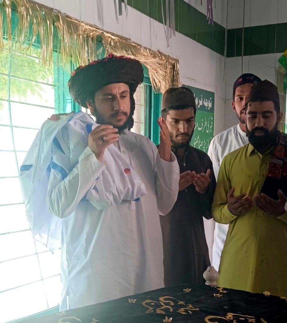 Muawaz_15's tweet photo. جنم دن مبارک ہو چھوٹے شہزادے🎂
اللہ رب العزت آپ کی قربانیوں کو بلند بارگاہ میں قبول فرماۓ🥹 https://t.co/V4aWz3jB6P