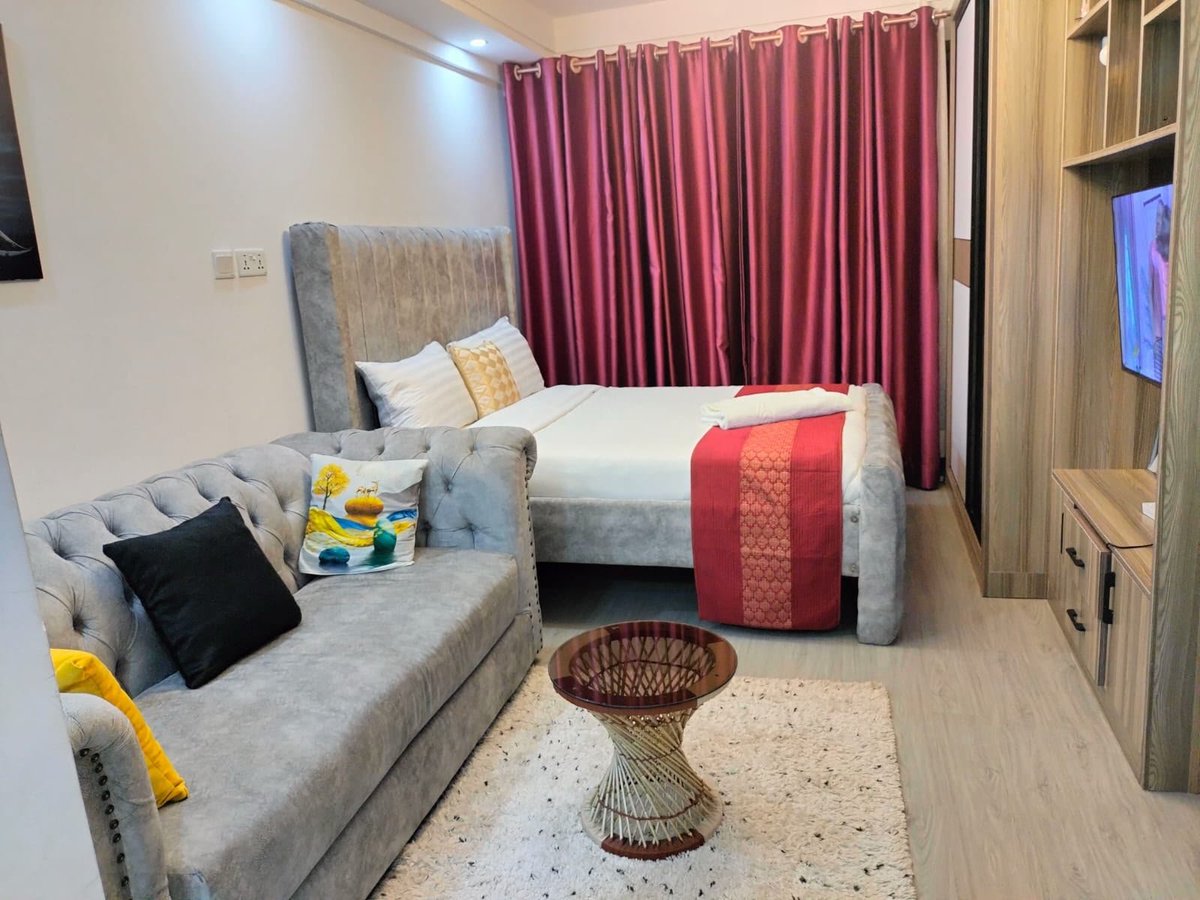 AFDdestinations's tweet photo. Out of 10,rate this studio for kes 2500 per night, Thika road 💯 https://t.co/d0jV4F61lQ
