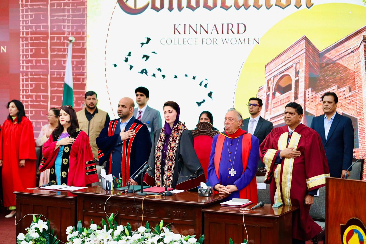 Raheelaatif2's tweet photo. Chief Minister Punjab 
@MaryamNSharif attended the 89th Convocation of Kinnaird College for Women University as the Chef Guest, Her presence celebrated the achievements of young women and reflected her commitment to empowering women through education and inspiring https://t.co/t4hCBXexcu