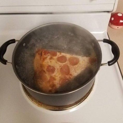drizzytardio's tweet photo. This what niggas be serving when Mr Wallahi needs a cook https://t.co/cYGG6hOZhm