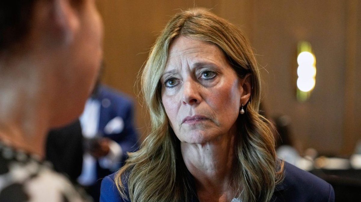 WMBDNews's tweet photo. Ohio gubernatorial candidate Amy Acton’s (D) mother called her a “liar” in a new ad, as her brother labelled the video “a despicable low” on Tuesday ahead of the state’s elections in November. https://t.co/qWP5VCEh6w