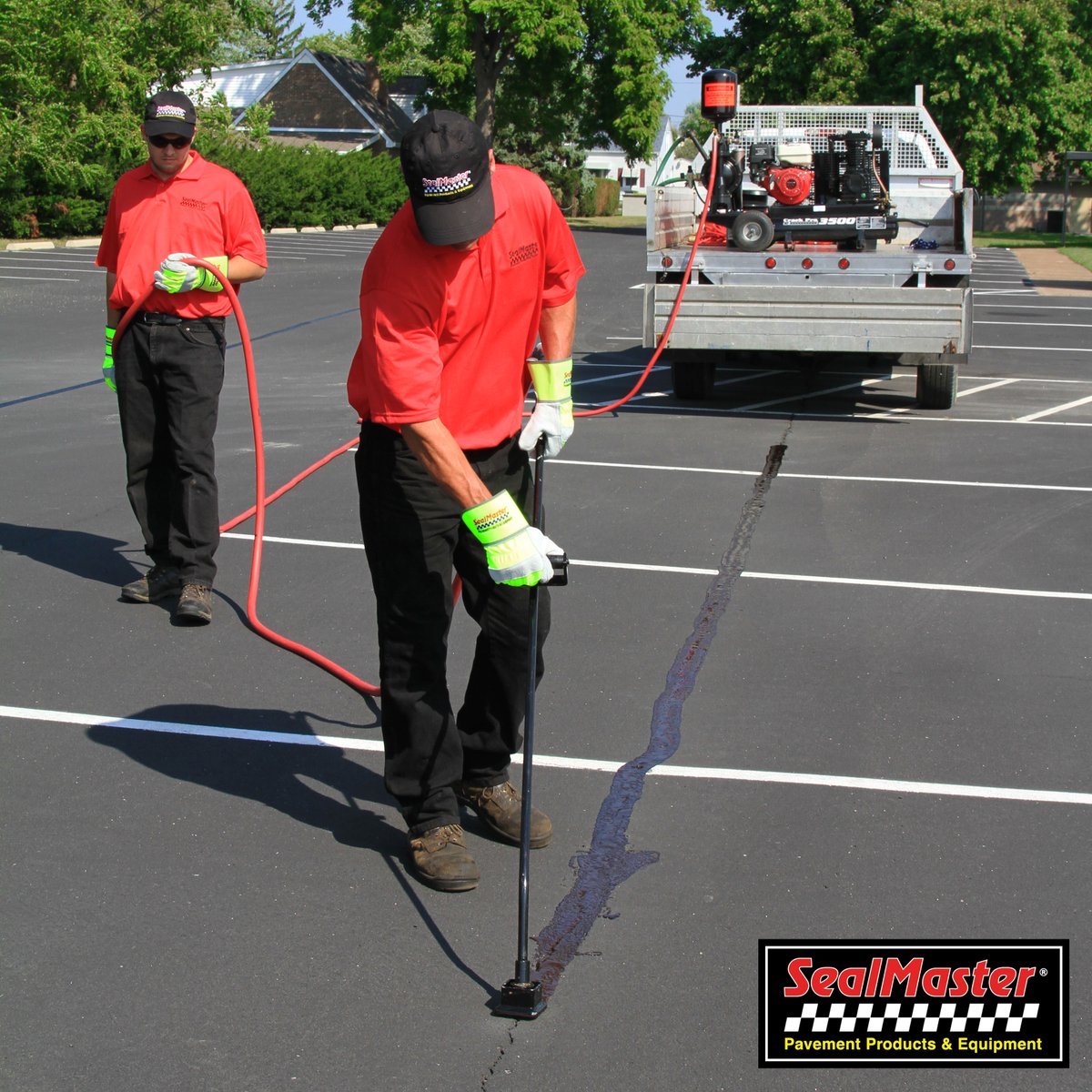 SealMasterNet's tweet photo. Every crack is different. SealMaster has the solutions to match!

From cold-pour crack fillers to hot-applied crack sealants and mastics, SealMaster offers a complete lineup of professional crack repair products for parking lots, driveways and roads.

Contact your local SealMaster representative to find the right crack filling solutions for your next project.