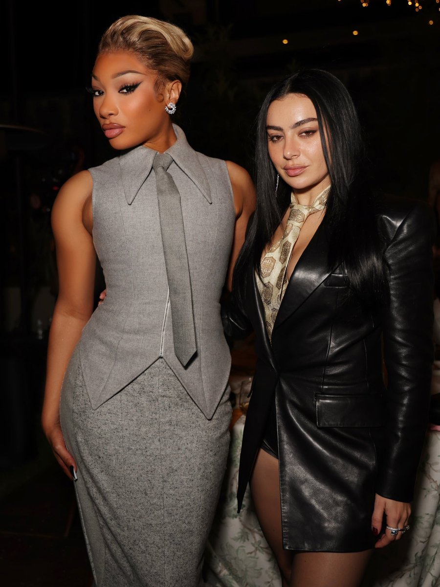 xcxsource's tweet photo. New photos of Charli xcx and Megan thee Stallion at the InStyle Imagemakers Awards in Los Angeles last week. 🖤

📸: Amy Sussman https://t.co/4XMtBW6nxc