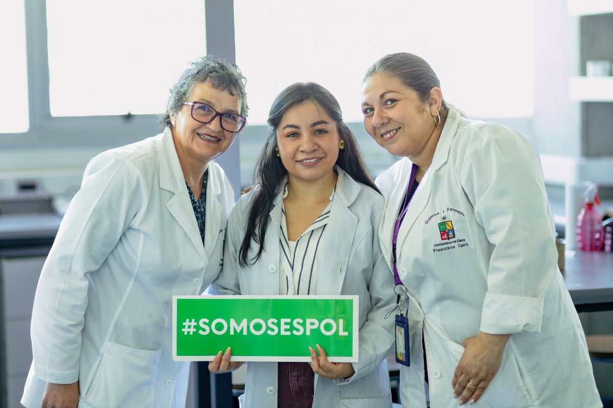 fcvespol's tweet photo. 🇨🇱🔬 ¡Movilidad científica internacional! 👏🌿

Valeria Calero (Cohorte 10, Biociencias Aplicadas) realizó una estancia en la @uchile en formulación de microemulsiones con extractos de Erigeron sumatrensis para uso cosmético 🧴✨

Noticia completa 👉 https://t.co/ytrGRZI6dF https://t.co/h9Lpm1Igwr