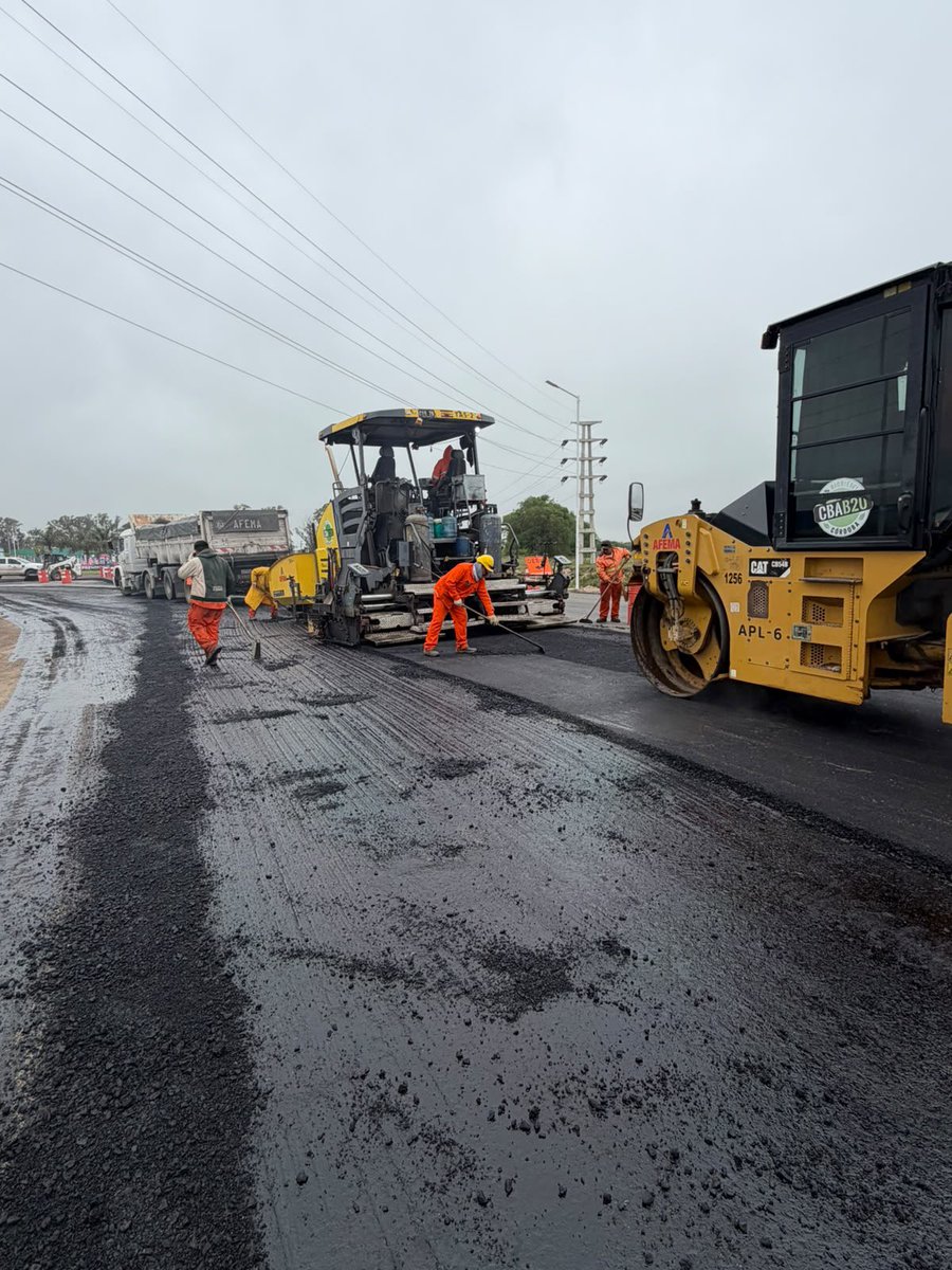 vnavarroalegre's tweet photo. La duplicación del acceso a #VillaMaría por Ruta 158 alcanza un 85% de avance.

La obra incorpora nuevos carriles, retornos y trabajos de drenaje para mejorar la circulación y ordenar el tránsito en uno de los accesos a la ciudad.

#VillaMaríaCrece https://t.co/ChjrwUmWv5