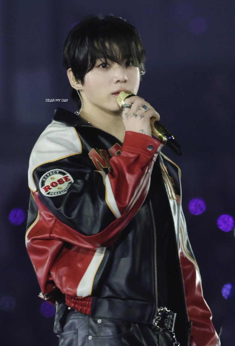 erzayara's tweet photo. the puppy eyes, the prettiest doe eyes and the tiniest pout, thats baby star candy, il k m s😭😭😩 he looks so soft here i just wanna squish his cheeks 😭 https://t.co/CNI11BMCYW