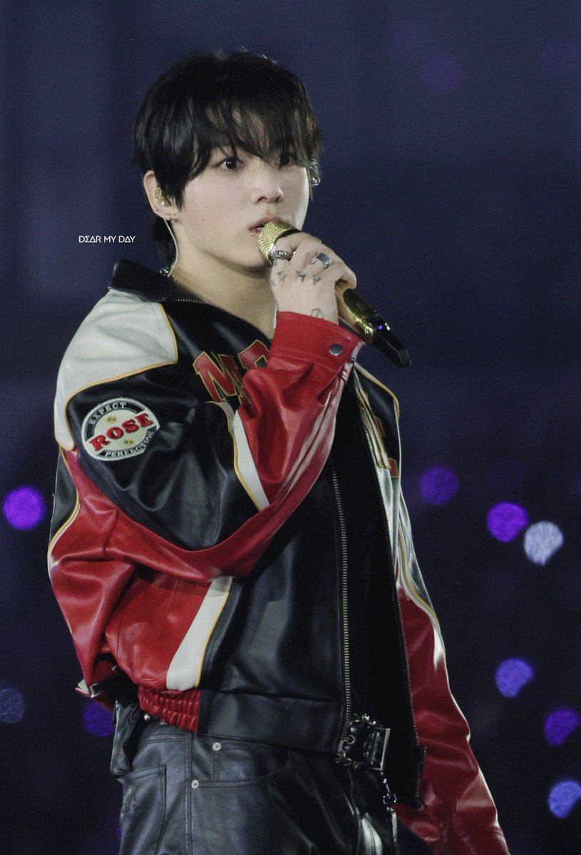 erzayara's tweet photo. the puppy eyes, the prettiest doe eyes and the tiniest pout, thats baby star candy, il k m s😭😭😩 he looks so soft here i just wanna squish his cheeks 😭 https://t.co/CNI11BMCYW