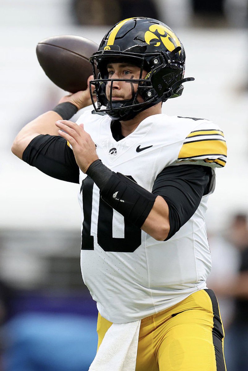 PeteThamel's tweet photo. NEWS: Iowa coach Kirk Ferentz named Jeremy Hecklinski the starting quarterback for Iowa this week against Minnesota. He told the media in Iowa that Hank Brown is ready, but Hecklinski will be the starter. https://t.co/IC6RONzeHE