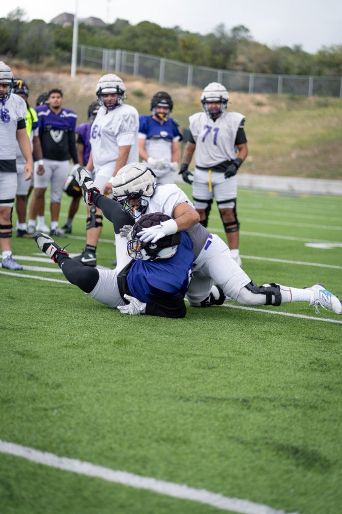 WNMUFootball's tweet photo. Eyes on Canyon 🏈

#wnmu #rarebreed https://t.co/DBWxJmuAE8