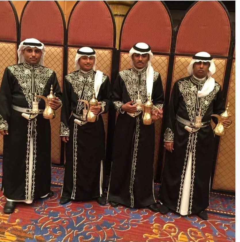 RafiQ_0003's tweet photo. @el_el_aa @AlArabiya_Brk بقولك قولي للسوالب اللي عندك اللي بيحاربوا ع التيك توك و x يجهزوا القهوه للرجاله اللي جايه 🤌😄 https://t.co/rId2honrWw