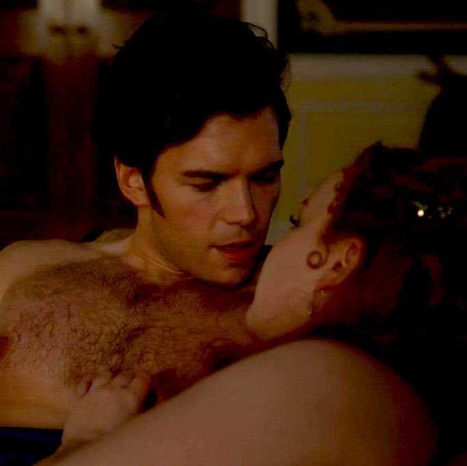 _gracieling's tweet photo. carriage scene SO ICONIC it inspired a series of carriage love scenes AND required ANOTHER steamy carriage scene for Polin

mirror scene SO ICONIC that YEARS LATER people are STILL talking about how they broke the settee

and you STILL wonder why their season was such a success. https://t.co/sK60zkfOK8