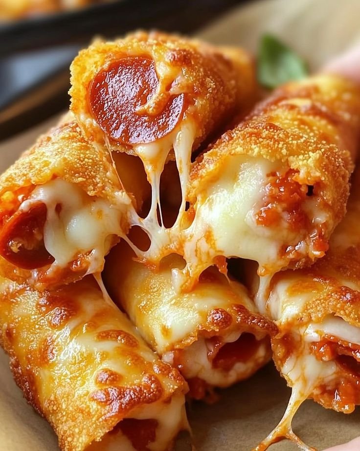 IfeyIndomie's tweet photo. Doritos pizza rolls https://t.co/aS8qOGnDMN