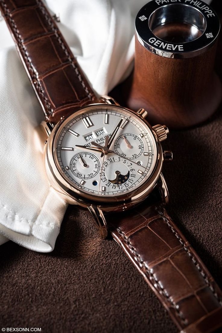 Prime_Asthetic's tweet photo. Patek Philippe is what you buy when impressing people is no longer the goal.

Or is Rolex still the smarter choice? https://t.co/ERh1LX1ybM