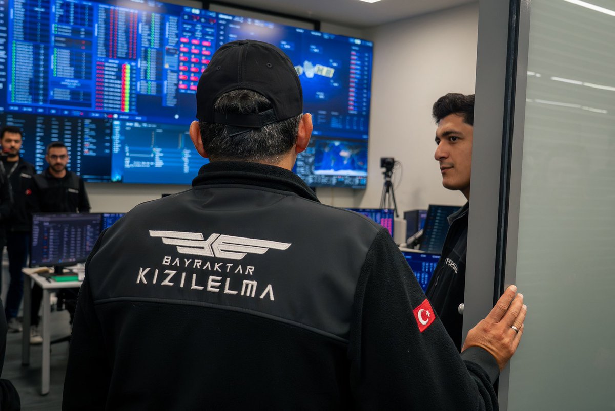 Selcuk's tweet photo. Uzay Çalışmalarımızdaki 6. Uydumuz: FRG-100D4 🛰🇹🇷

Fergani’nin geliştirdiği, haberleşme ve
navigasyon faydalı yüklerini bünyesinde barındıran  FRG-100D4 uydusu başarıyla yörüngesine oturdu. 🚀

Hayırlı uğurlu olsun.

Our 6th Satellite in Space: FRG-100D4 🛰🇹🇷

The FRG-100D4 satellite, developed by Fergani and carrying communications and navigation payloads, has successfully settled into its orbit. 🚀

May it be blessed and auspicious.