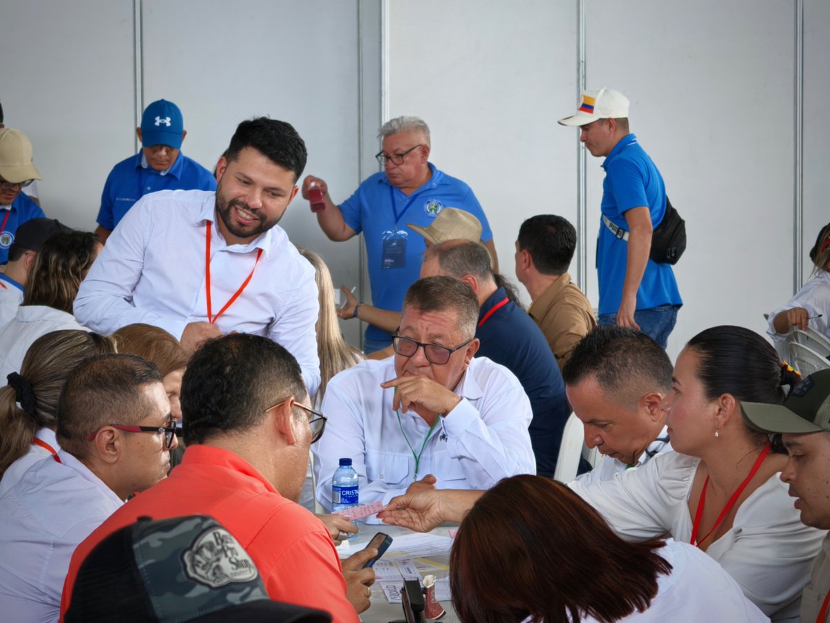 GobMeta's tweet photo. Participamos en el Encuentro Regional sobre el Plan Nacional de Desarrollo #LaPatriaMilagro, espacio de diálogo y articulación para compartir propuestas y construir iniciativas que respondan a las necesidades del territorio e impulsen el desarrollo rural. https://t.co/K2Vv8NZTIJ