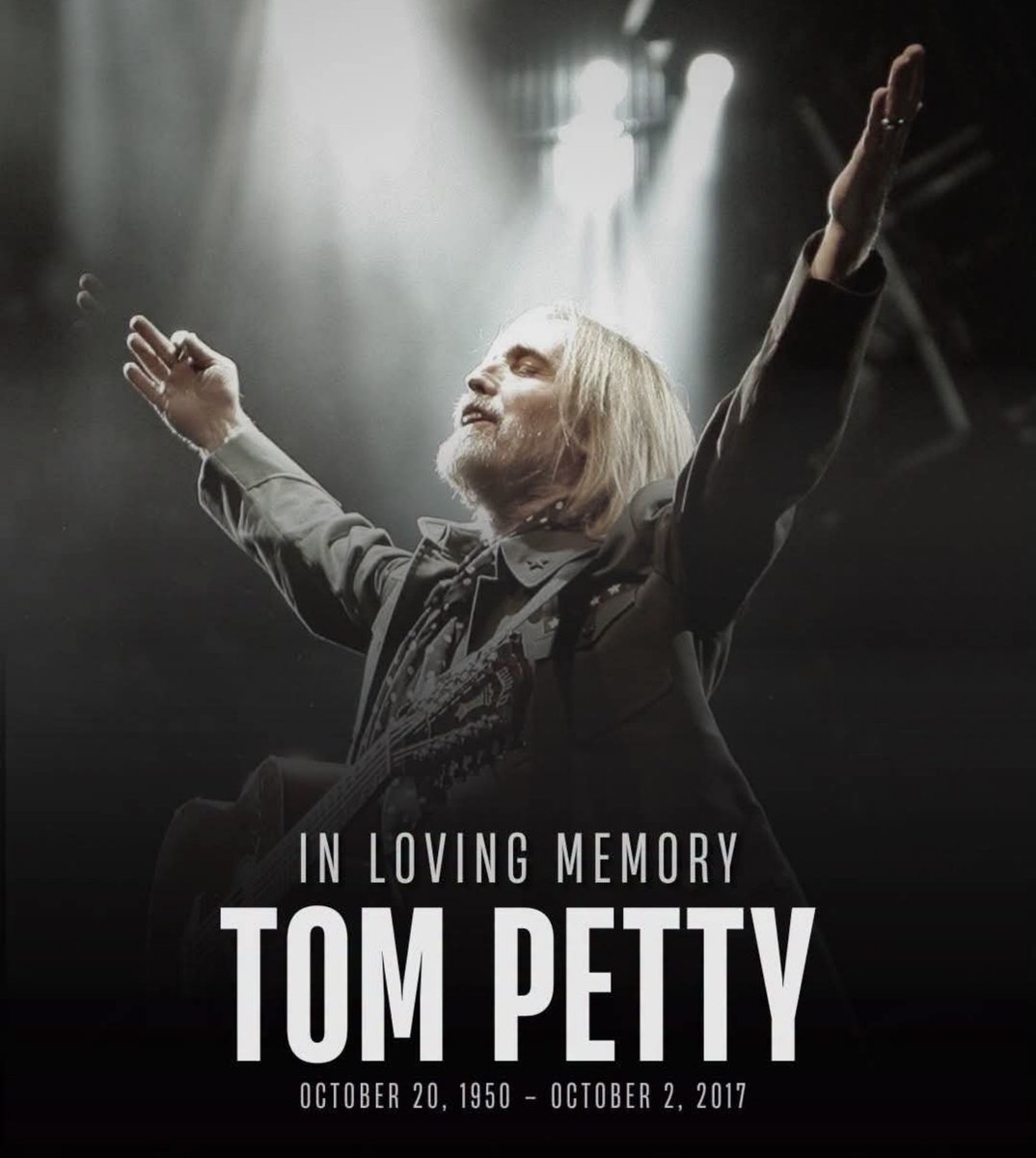 RockMusicFan7's tweet photo. #TOMPETTY 🙏 🎸🎤 https://t.co/dUfS0hs41e