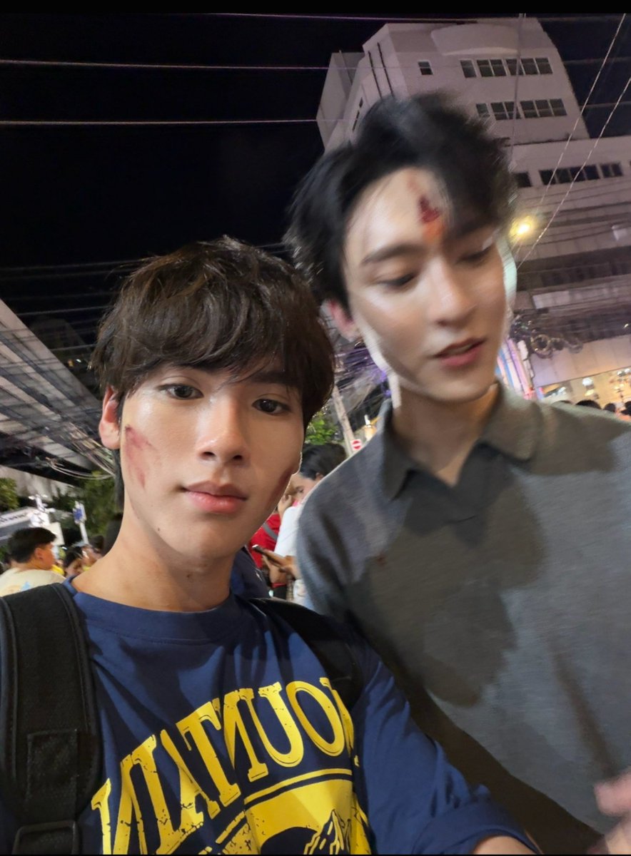 Memory_Bbenz's tweet photo. แสดงว่าพี่ริวชวนน้องแพทไป เทศกาลนวราตรี  ที่สีลมถูกม่ะ เพราะน้องบอกว่าไม่เคยไป เอ็นดูวอ่า ✨️ น่ารัก เวลาพากันไปไหนด้วยกันโคตรเอ็นดูเลย แล้วน้องแพทก็ชอบด้วยนะ 5555 เอ็นจอย รับบุญนะลูก สาธุ https://t.co/yWYYuuYNLa