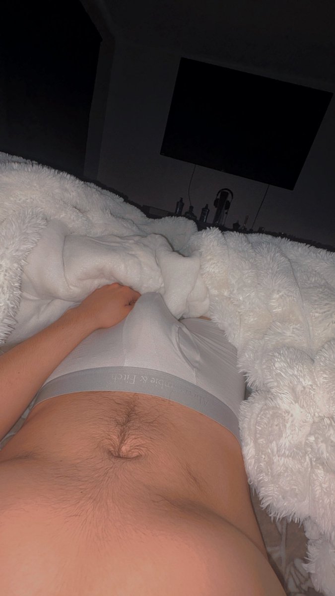 lookingformoi's tweet photo. Dont wanna get up 🫩🫩🫩 https://t.co/YOjYCyaRR9