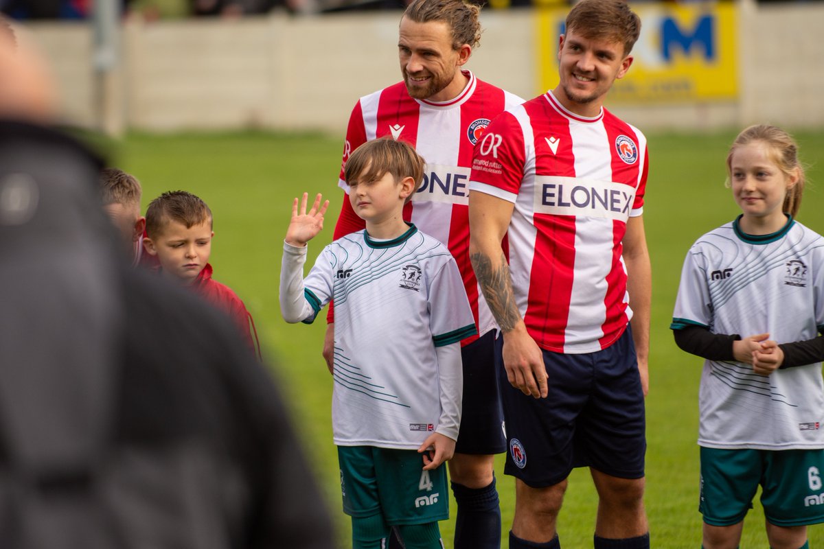SportingFC's tweet photo. ⚽️ At Saturday's match with Banbury, it was great to have players from the Callowbrook Swifts - a local youth side - as mascots!

We hope everybody involved enjoyed their day!

#Rouslers #BackBromsgrove ❤️💚 https://t.co/zM3hdBRkwc