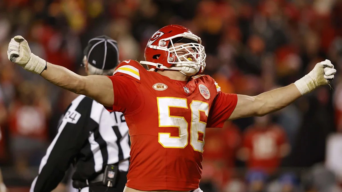 SumerSports's tweet photo. Nobody’s winning without extra rushers more than George Karlaftis.

Through Week 6, he’s pressured the QB on 22% of non-blitz rushes, the best among qualified edge rushers and about 9 points above the league average (12.9%). https://t.co/9qXdy76R3s
