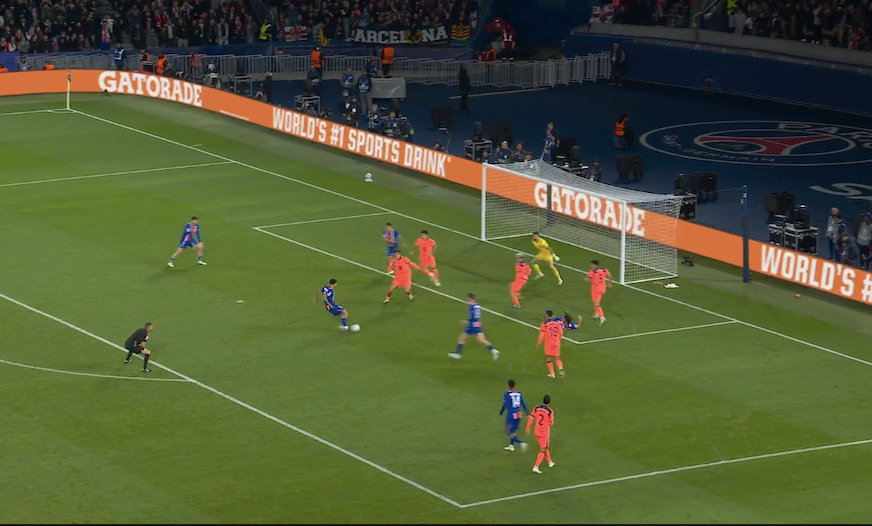TouchlineX's tweet photo. 📸 - HOW DID PSG NOT SCORE HERE ?!?!?!?!?! https://t.co/xtdZr1zxks
