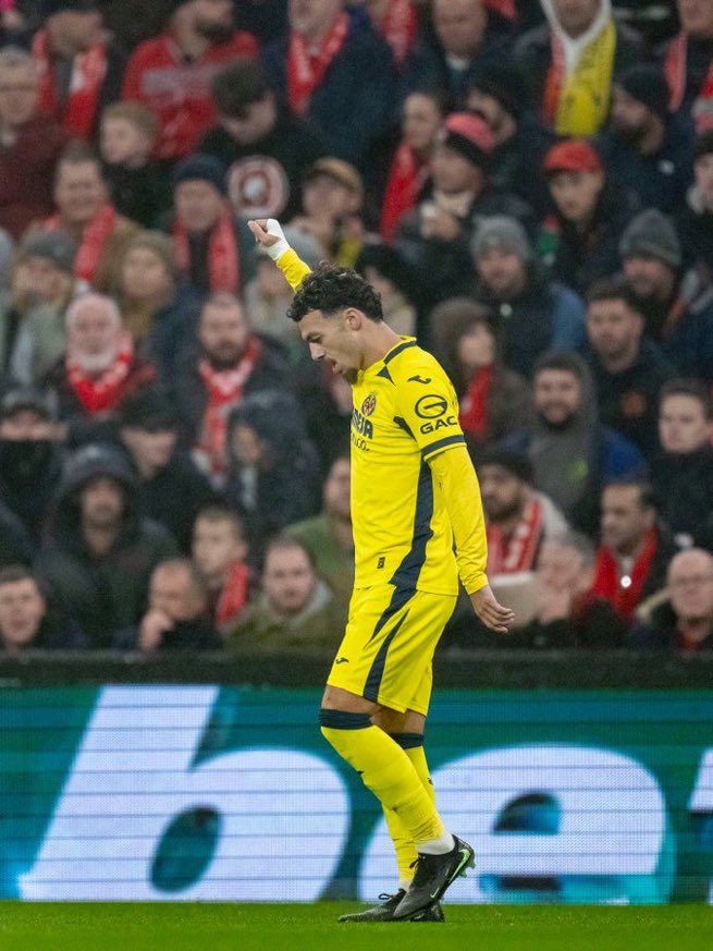 damilareofff's tweet photo. Villarreal is leading Liverpool with 2goal now https://t.co/o1owGbkbLL