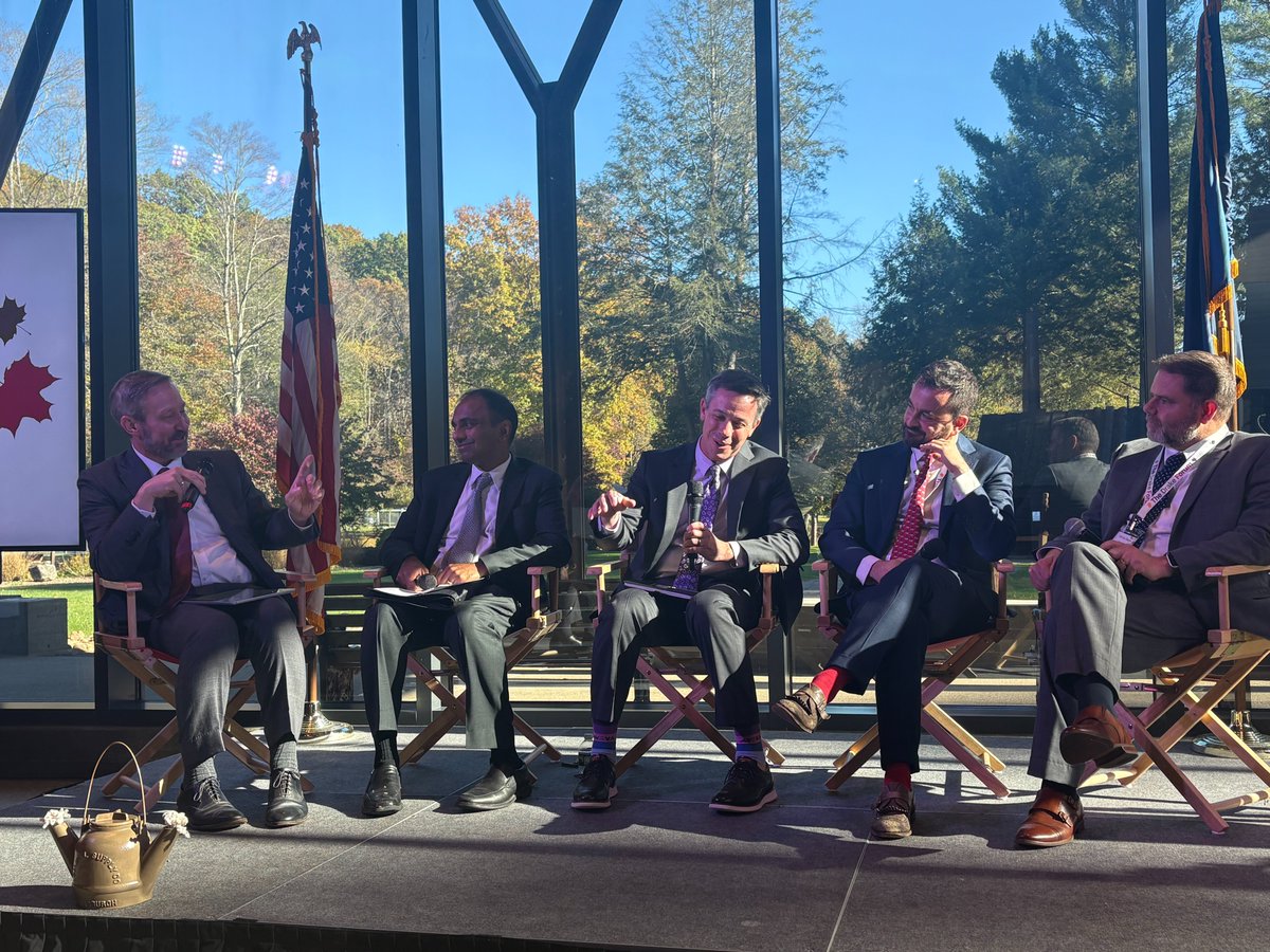 ForumDrake's tweet photo. “Pennsylvania has been a national powerhouse for some time … opportunities for national growth emanate out of the energy production of Pennsylvania.”
 
- Adam Walters, Pennsylvania Department of Community & Economic Development    

Live now: https://t.co/lcEB3VdX6c 

#thedrakeforum #energy #EnergySecurity