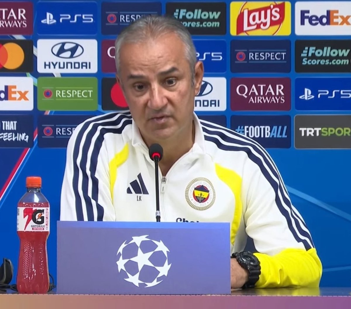 TekYolFener's tweet photo. İsmail Kartal: "Ake'nin ufak bir çekmesi oldu, yarın MR'ı çekilecek. Sağlık ekibimiz açıklama yapacaktır." https://t.co/9pinVM8V2b