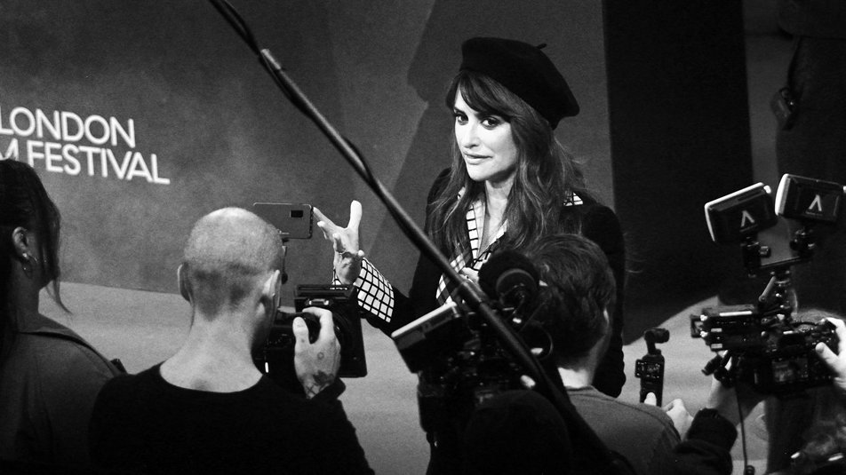 berndt2_photo's tweet photo. commentary-free #LFF journal of photo highlights from this year's London Film Festival - in widescreen and monochrome <link> https://t.co/jWz9TzsHtS https://t.co/QhQYkltRT4