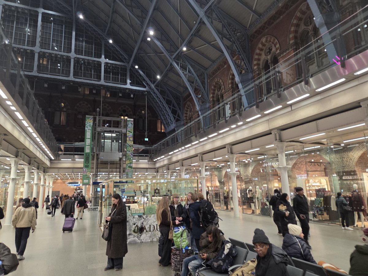 djjmilner's tweet photo. Arriving into St Pancras does make you a bit proud. 

Eurostar train to the underground in about 5 minutes and unlike arriving into many airports the elegant building, bustle of the station and attractive public realm must give a great first impression of Britain. https://t.co/7S3qla4csB